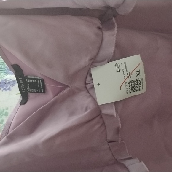 Forever 21 Lavender Silkly Fabric Bodysuit - Picture 6 of 7